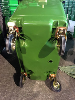 1100 Large Outdoor Hospital 4 Wheels Standing Plastic Trash Cans Professional Grade